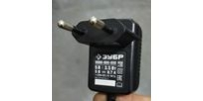 Зарядное устройство 5В, 0.7 мА, microUSB